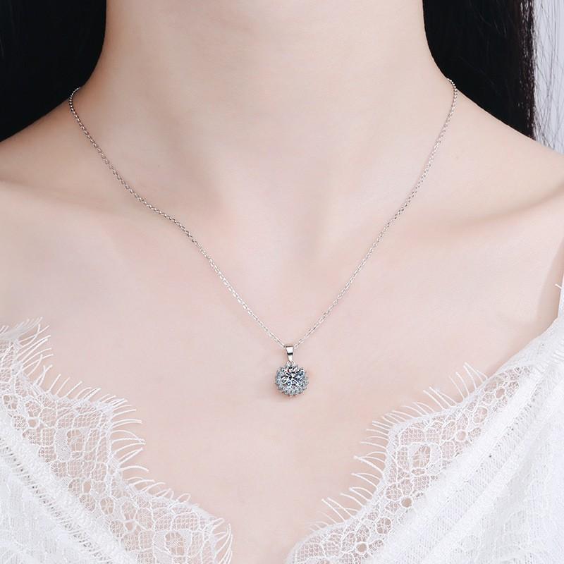 6.5mm Snowflake Halo Round Cut Moissanite Pendant Necklace S925 Sterling Silver For Women