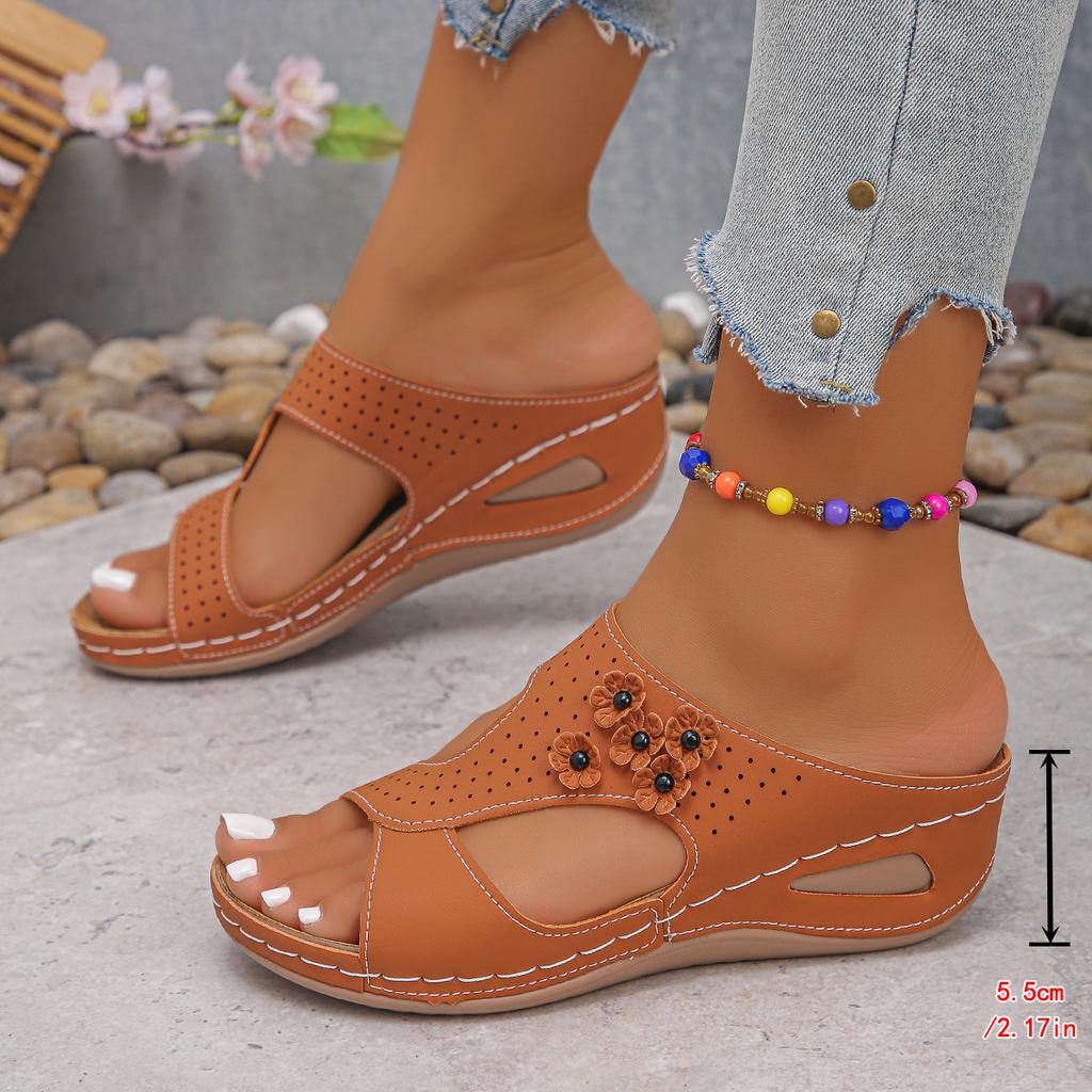 Módní nové dámské pantofle ležérní květinové duté klín plážové boty venkovní módní platforma pohodlné protiskluzové sandály nadměrná velikost 43