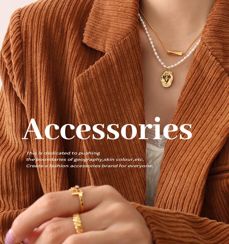 Korean Geometric Twisted Tube Pendant Clavicle Necklace: Non-Fading Gold-Plated Titanium Steel Luxury Jewelry
