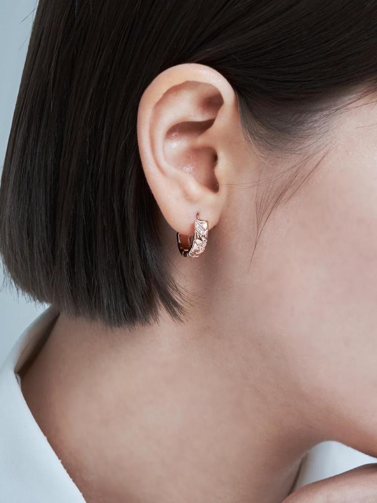 18K Twisted Cubic Point One-Touch Earrings (Gold Pin) GI8KPEE057