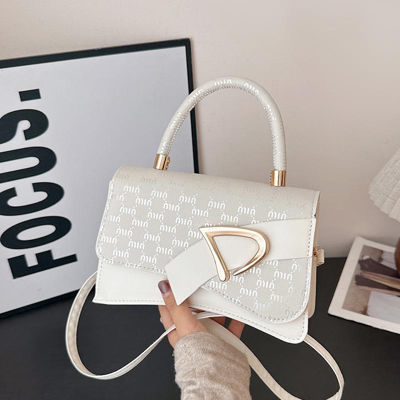 

Fashion light luxury new popular retro casual solid color portable shoulder crossbody small square bag