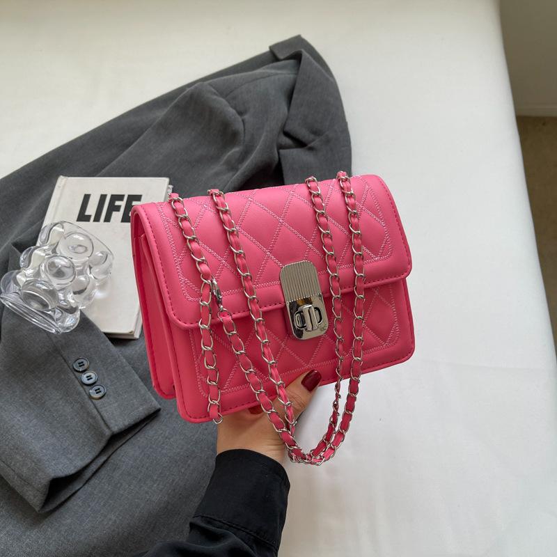 

Niche chain bag women s 2025 summer Korean version of beautiful fashion simple small square bag casual foreign style messenger bag women s medium роза розовый