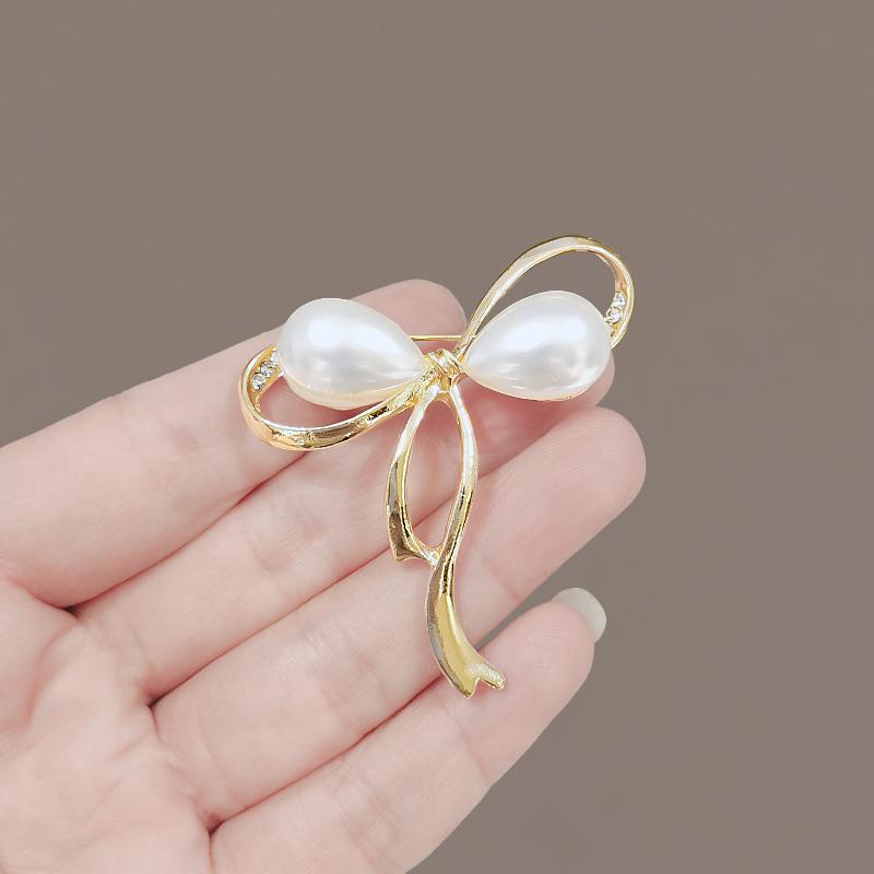 Vintage Gold Baroque Bowknot Pearl Brooch Pin Pearl Woman Party Retro Corsage Brooches Accessories