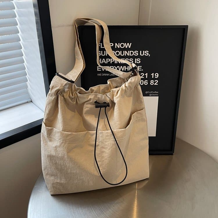 

Drawstring nylon large capacity tote bag women s shoulder bag off білий колір