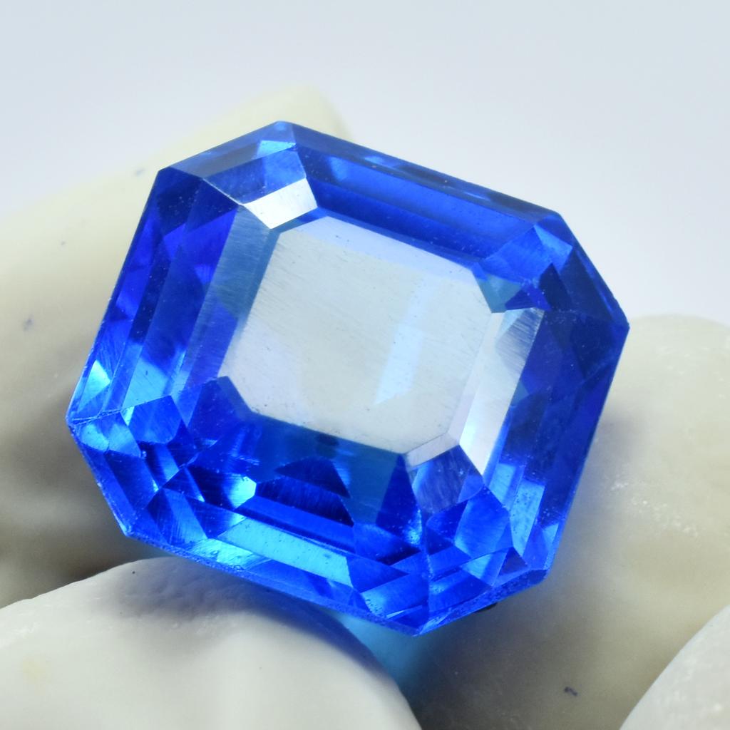 Natural Blue Tanzanite Loose Gemstone 7.66 Ct Square Cut for Jewelry Making and Gem Collections
