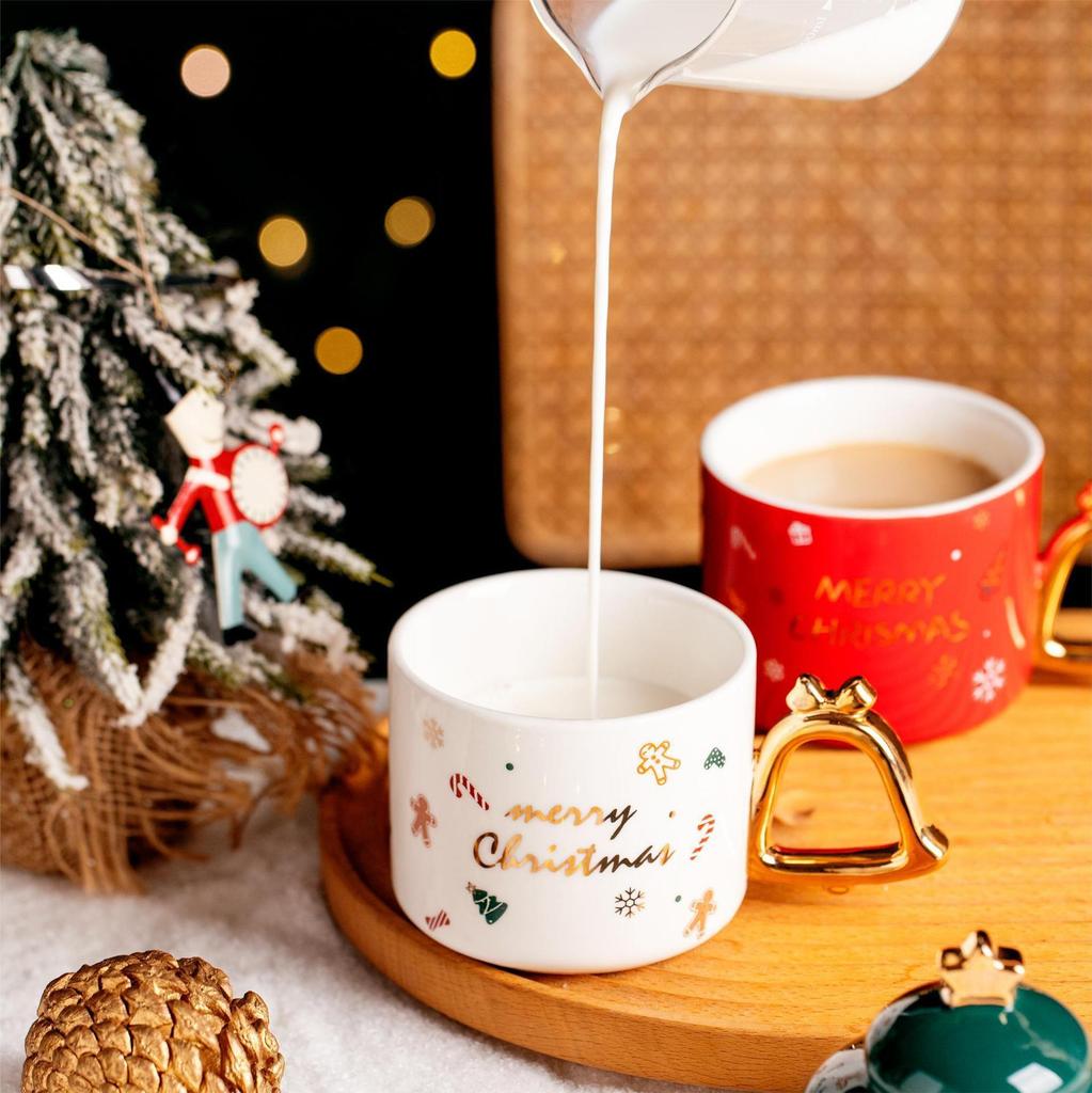 Creative Ceramic Christmas Tree Mug with Lid - Ideal Gift for Girls, Couples, or Office Tea Time