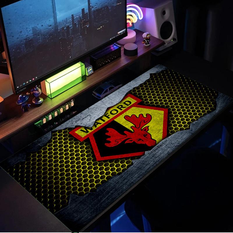 Watford Crest Design Mouse Pad, Rubber Base, Mouse Pad for Gamers and Office Use, Gaming Desk , Easy To Clean Mat Christmas Fan Gifts
