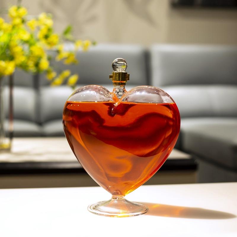 1000ml Heart-Shaped Wine Decanter Lead-Free Crystal Glass Whiskey Decanter Hand-Blown Wine Dispenser Bottle Glassware Carafe Gif