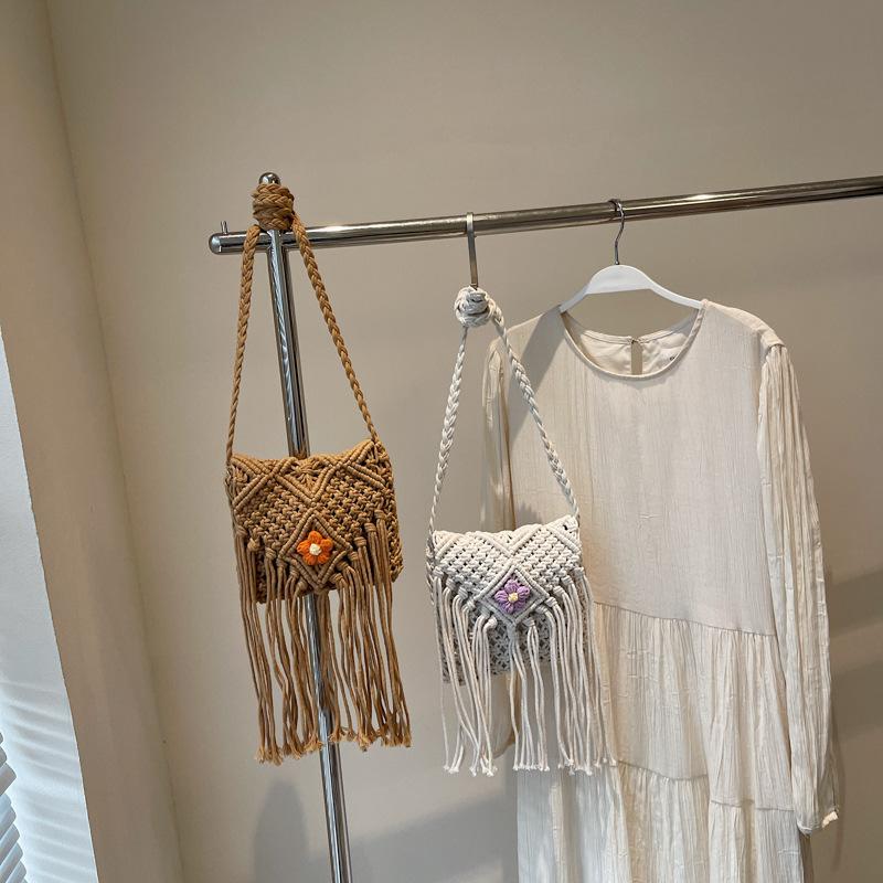 New Straw Floral Decor Bag Bohemian Tassel Beach Bag Women Crochet Fringed Crossbody Ultralight Shoulder Bag