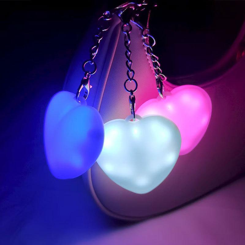 Heart-Shaped Night Light Keychain - Creative Decorative Touch Item Finder