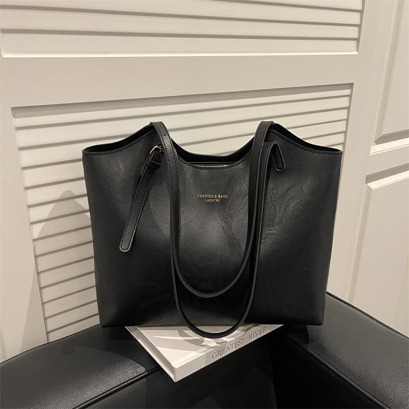 Leisure Large-capacity Commuter Tote Bag, Crossbody Bag with Shoulder Strap and Underarm Compartment