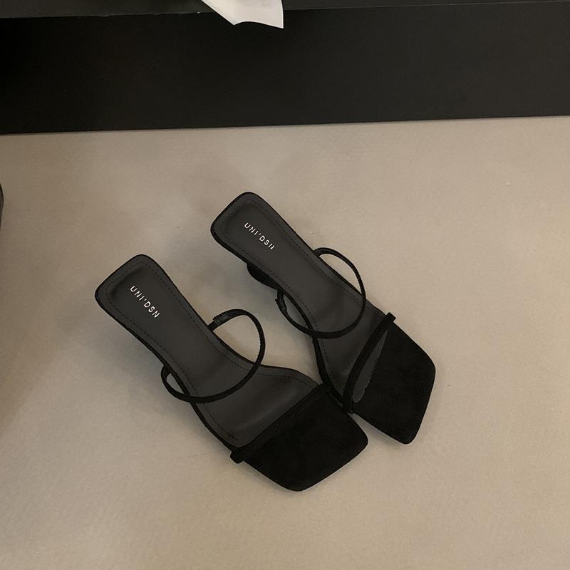 

Летние женские шлепанцы с открытым носком, модная обувь с узкой перемычкой, женские уличные вечерние туфли, слайды на толстом каблуке 39 чёрный