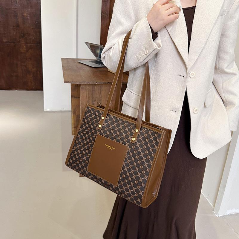 Portable Commuter Bag, Tote Bag, Large Capacity 2025 New Fashion Plaid Retro Classic Casual Simple Shoulder Bag