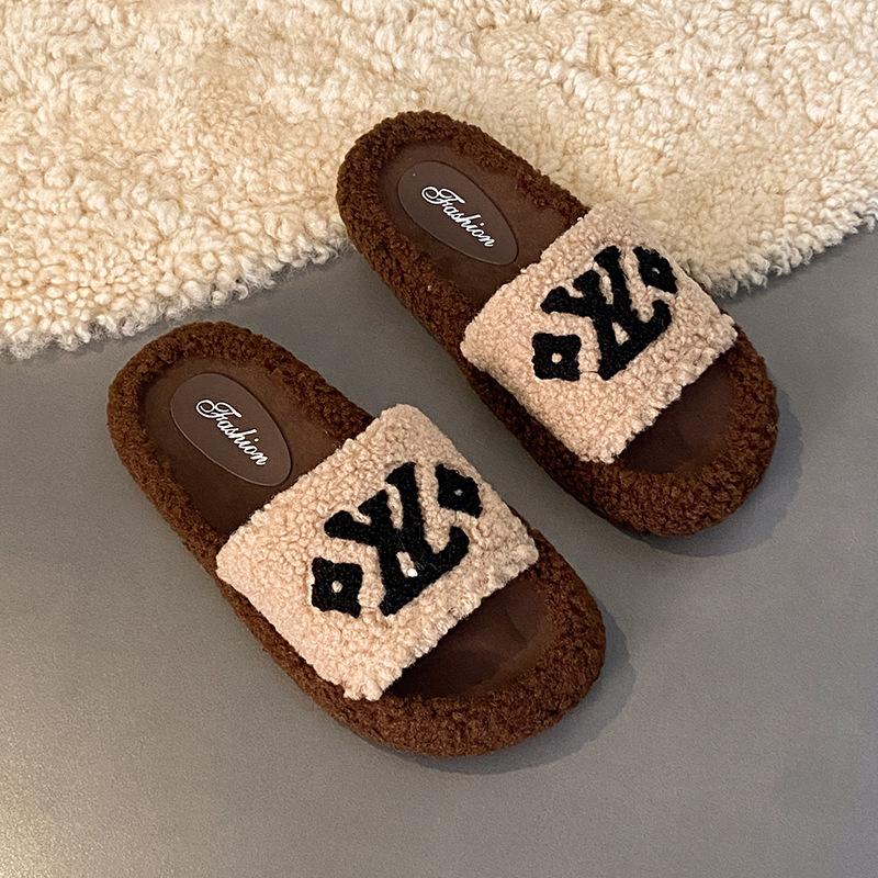 New slippers for women to wear outside autumn and winter new versatile retro comfortable fluff mop