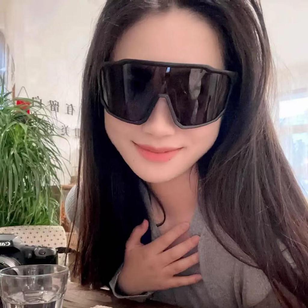 Retro Oversized Black Sports Sunglasses - Windproof Cycling & Mountaineering Goggles for Men & Women