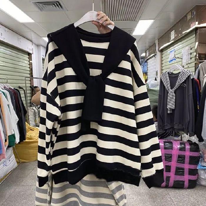 Korean Style Plus Size Shawl & Wide Stripe Top for Women - Spring/Autumn, 300 Jin, Loose Fit, Age-Reducing, Thin Round Neck Sweatshirt
