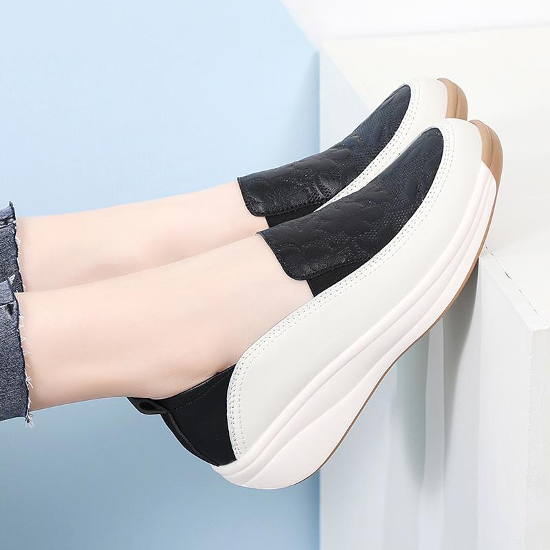Fashion Breathable Comfortable Shallow Cutout Soft Leather Shoes Women Loafers 2025 Summer Platform Wedges Shoes for Office Mom
