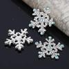 Engood 50 Stück Weihnachts-Schneeflocken Strasssteine Handgefertigte Knöpfe Nähborte & Verzierungen Bastelschnallen DIY Haar-Dekoration