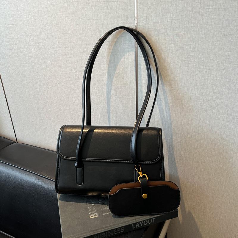 

Сумка под мышкой премиум-текстуры женская 2025 новая весенне-летняя мода универсальная повседневная однотонная ретро-тренд наплечная сумка чёрный