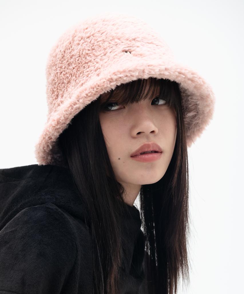 HIGH SCHOOL DISCO Borrego Badge Bucket Hat_Pink