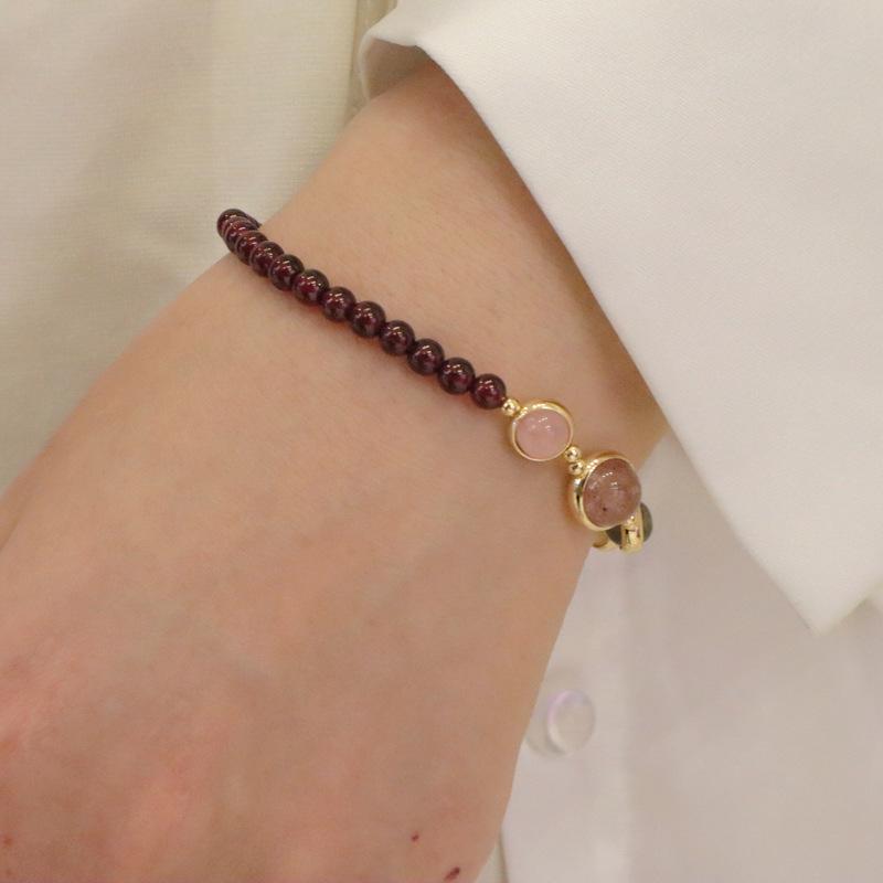 Natural Garnet Bracelet Crystal Strawberry Crystal Bracelet Bangles Women Fashion Jewelry Accessories Gift