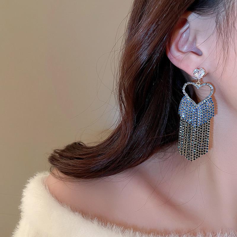 S925 Silver Needle Rhinestone Tassel Earrings - Exquisite Long Claw Chain with Colored Diamonds, European & American Style