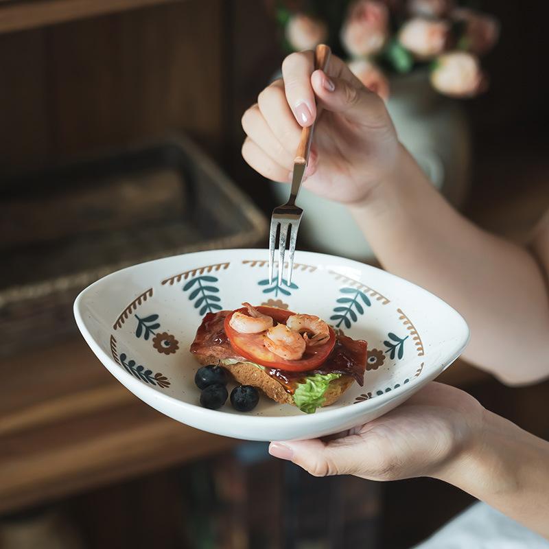 Japanese Hand-Painted Small Safflower Ceramic Plate Creative Sense Special-Shaped Boat Plate Household Tableware Plate Fruit Salad Plate