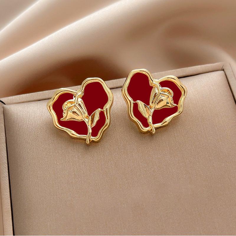 Elegant S925 Sterling Silver Rose Heart Stud Earrings: High-End Luxury Design