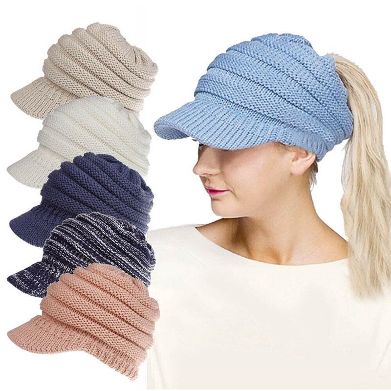 Modische Warme Winterstrickmütze mit Duttloch für Stilvolle Frauen