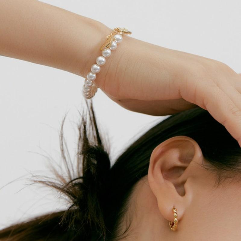 

August Harmony 6mm Classic Pearl Bracelet Charcoal