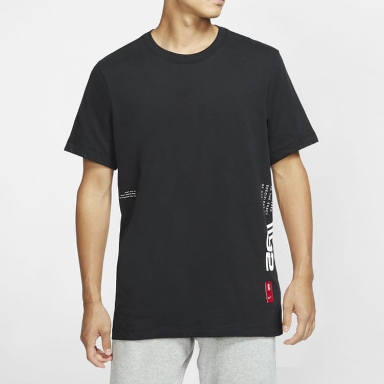 Nike T Shirts Men's Crew Neck Moderate Straight Fit CD0928-010