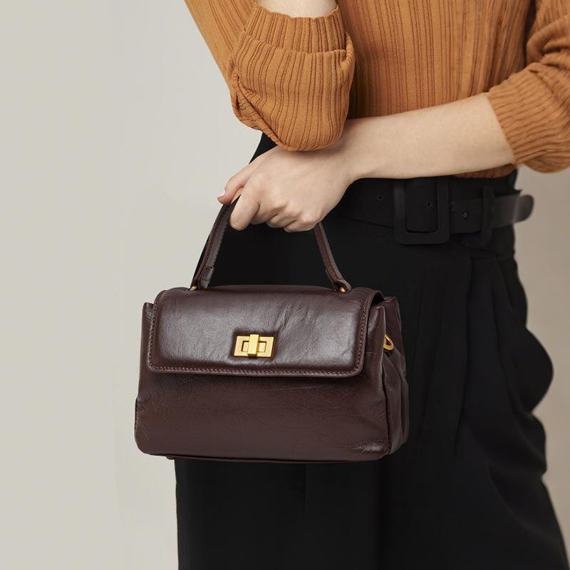 New Fashionable Niche One shoulder Crossbody Bag Mobile Phone Bag Fashionable Women's Bag Soft Texture Handheld Small Square Bag Trendy