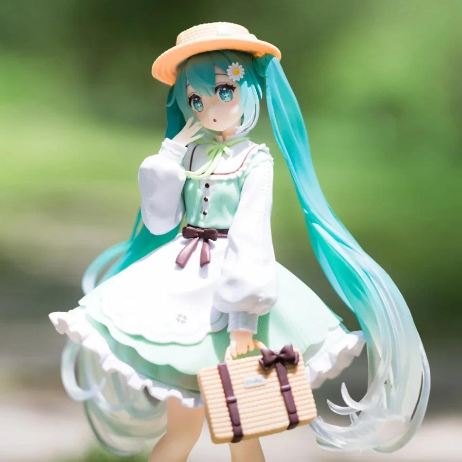 Hatsune Miku Desktop Cute Action Figure 20cm Neko Ears T-Shirt Ver Anime Figurine Kawaii Girl Model Toy Adorable Decor Gift