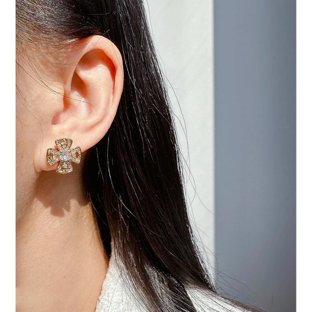 Four-Leaf Clover Zircon Stud Earrings - Versatile Japanese & Korean Style, Socialite Fashion, Hollow Flower Design, Silver Needle