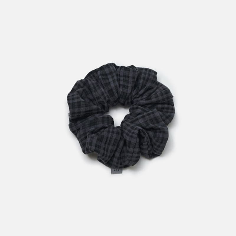 ROH SEOUL Klassisches Scrunchie Grauer Streifen