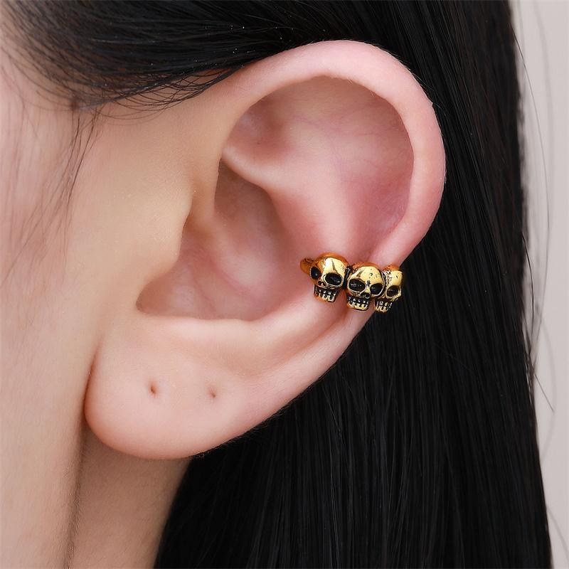 Dark Gothic Punk Skull Ear Cartilage Clip Fake Earring For Women Vintage Skeleton No Piercing Earbone Earrings Halloween Jewelry