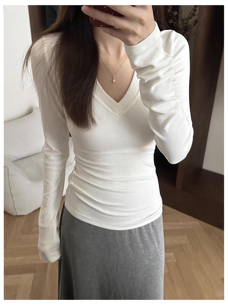 Women's Slim Fit V-Neck Long Sleeve White Base Layer T-Shirt for Fall/Winter