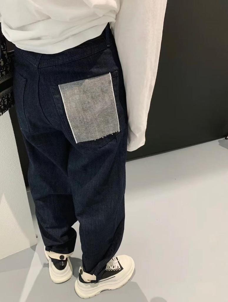 Okayama Selvedge Denim Jeans, Red Trim, Original Color, Dark Blue Cuffed Hem, Straight Leg, Slim Fit, Classic Retro Style.