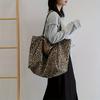 Korean Large Capacity lazy style leopard print single shoulder tote bag, new versatile commuting student bag