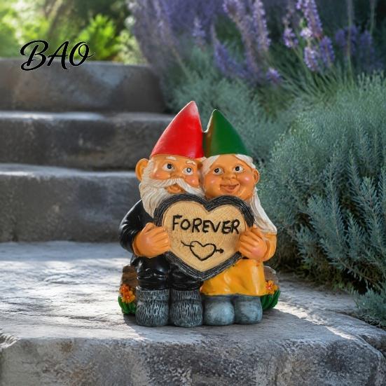 Decorative Figures for Shelves And Entrances Garden Gnome Couple Figurine Outdoor Decoration, Resin Sculpture Patio Yard Indoor Landscaping Ornaments