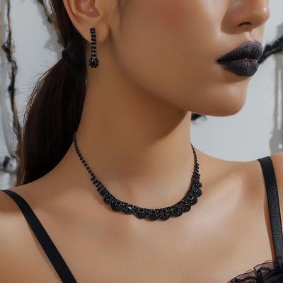 Gótico Negro, pedrería brillante de lujo de alta gama, conjunto de collar y pendientes, collar sexy oscuro.