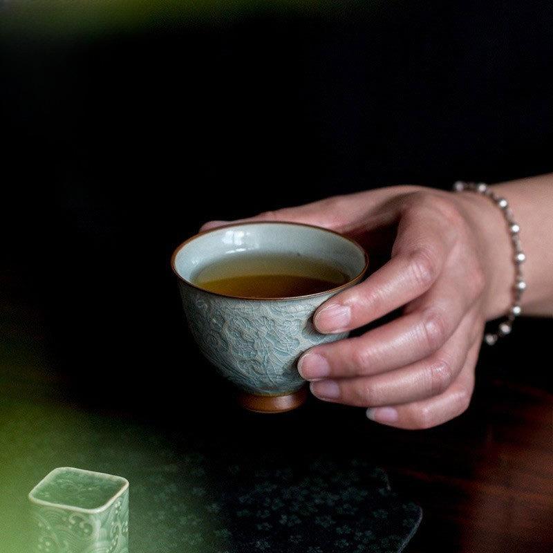 Embossed twisted branch lotus tea cup Ceramic tea cup Single household tea cup Kung Fu tea set Master cup