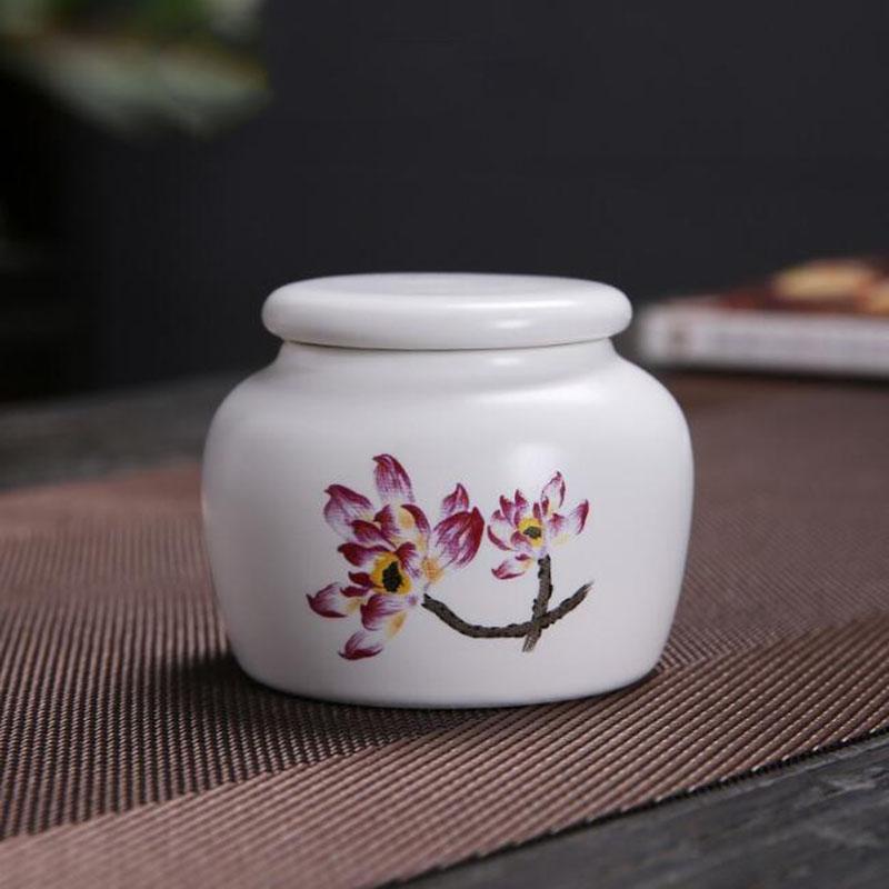 Porcelain White Color Chinese Style Lotus Pattern Sealed Storage Tea Jar Travel Easy to Carry Power Spice Tea Box Teaware