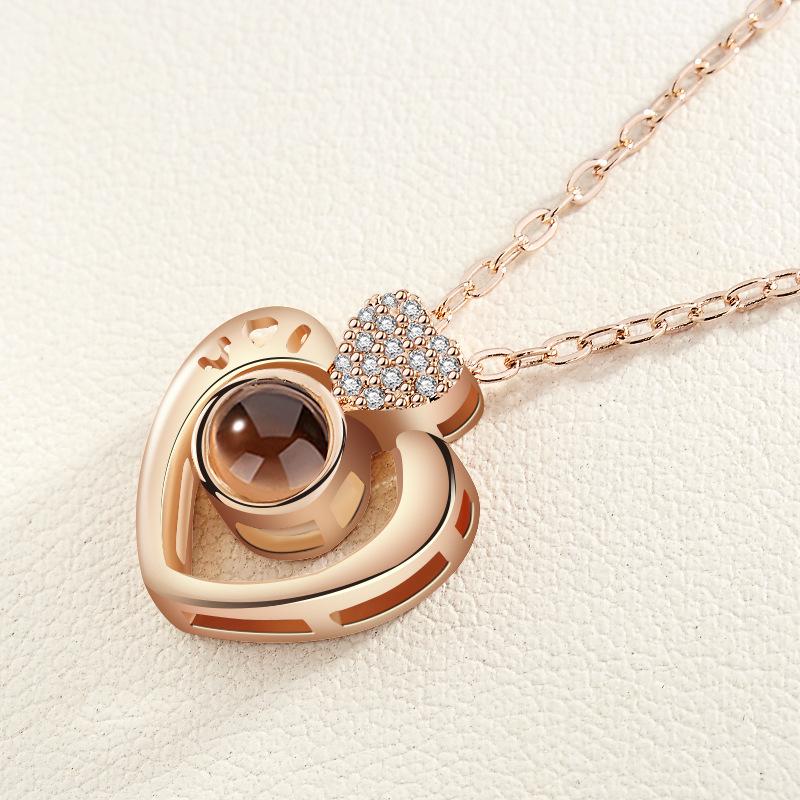 Love Memory Necklace: Projects 'I Love You' in 100 Languages, TikTok-Style Couple's Copper Clavicle Chain