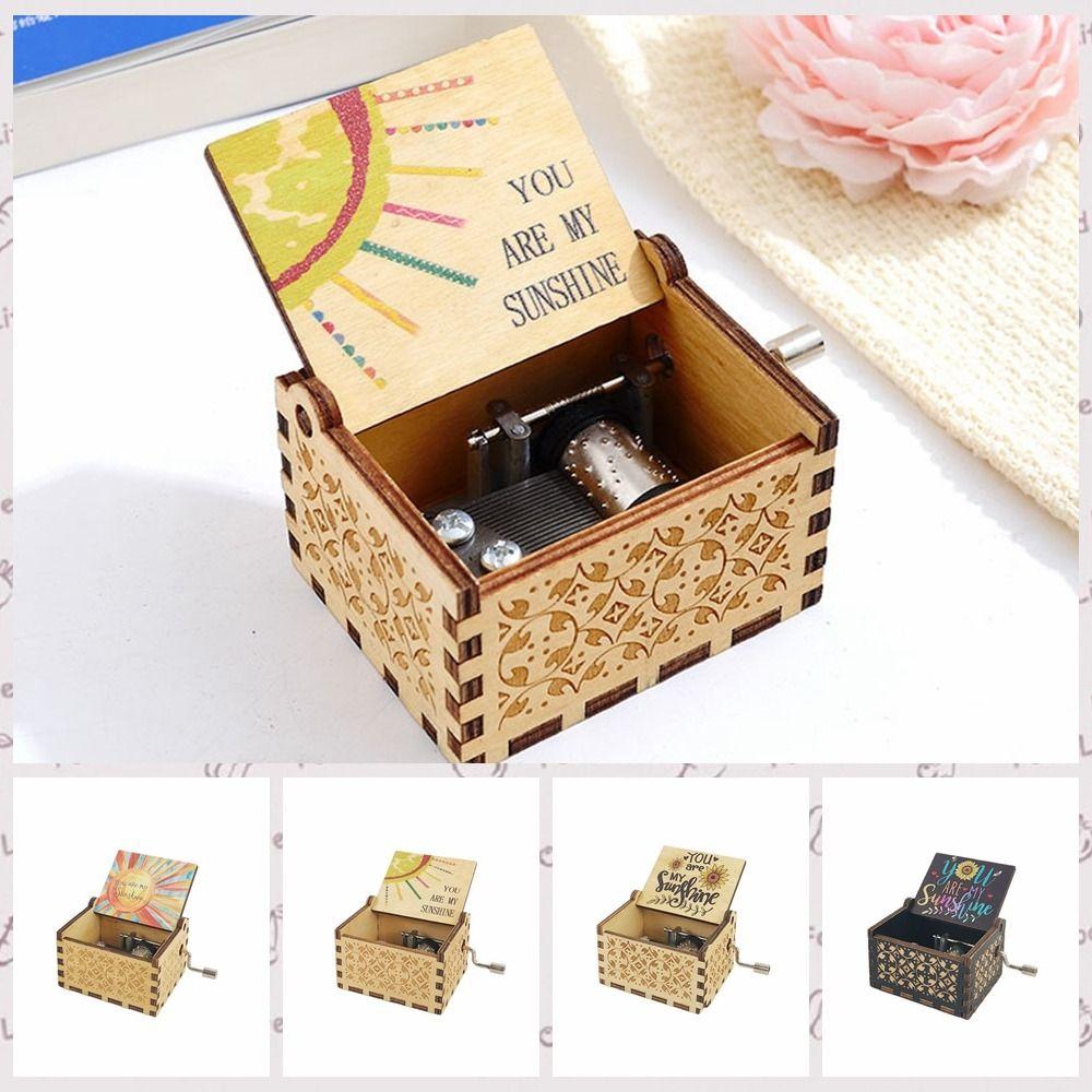 

Wood Hand-cranked Music Box Color Printing Wooden Music Box Musical Ornaments Valentine