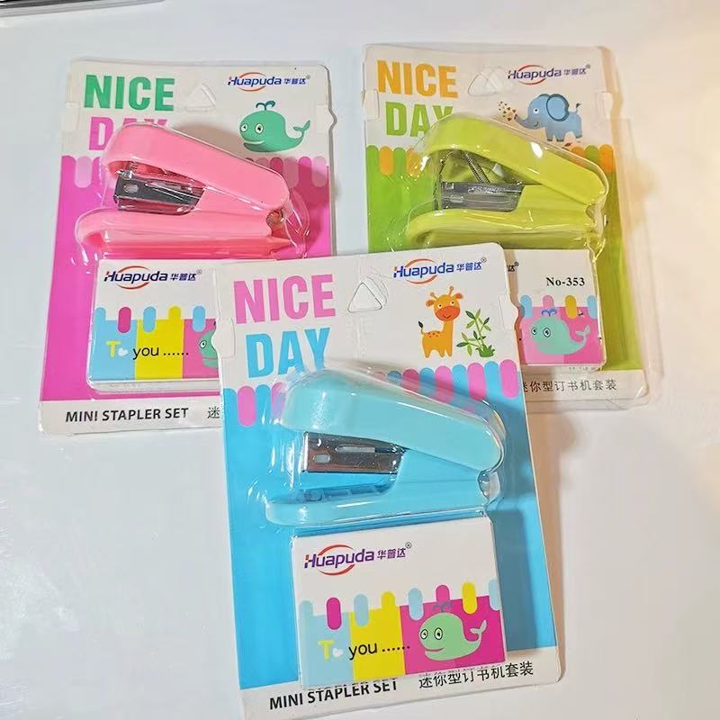 Gift Idea Mini Stapler Cute Student Stationery Office School Supplies Binding Machine Free Staple Set with Kawai Stationery