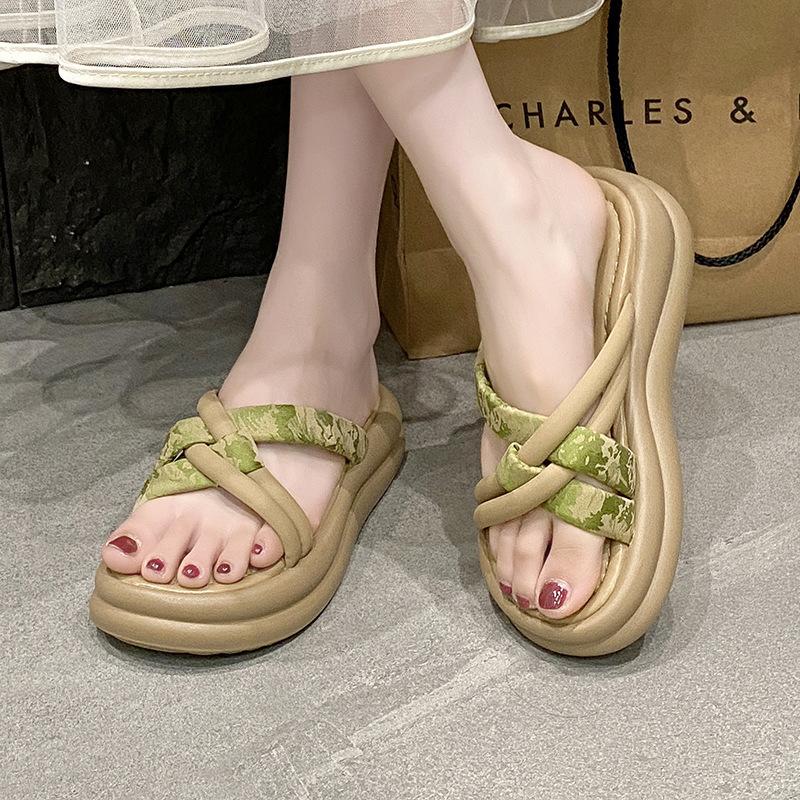 Women's Slippers Summer Wear Versatile Thick-soled Soft-soled Cool Slippers Non-slip and Deodorant Outdoor Beach One-word Slippers Women