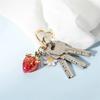 Llavero Decorativo Elegante de Fresa y Flor Colgante de Moda para Bolso Colgante de Teléfono Decoración Elegante para Bolso de Niña