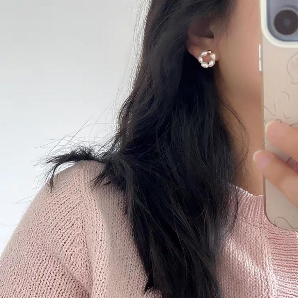 Natural strong light Baroque pearl small round ring earrings silver needle niche design personality versatile temperament handmade earrings