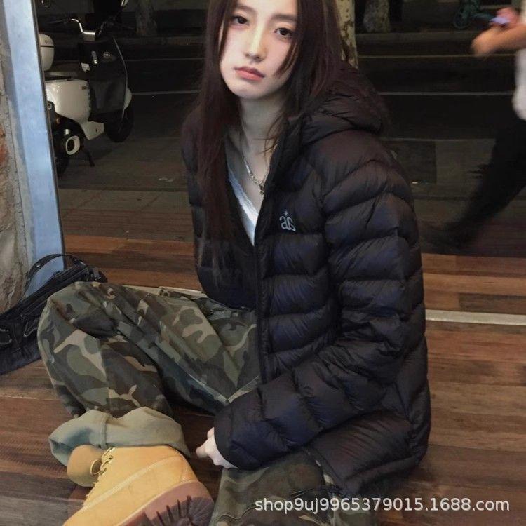 Winter ribs down jacket women s short light and thin hooded new white loose couple trendy brand small man L чёрный